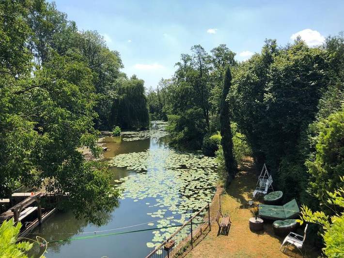 Location de vacances pour 17 personnes, avec Jacuzzi et Terrasse ainsi que Jardin et Vue à Annay-sur-Serein