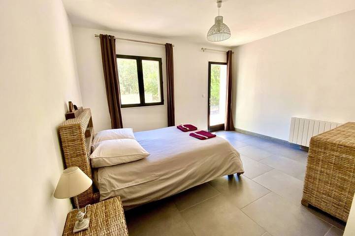 Location de vacances pour 8 personnes, avec jardin, animaux acceptés à Camps-la-Source - 3