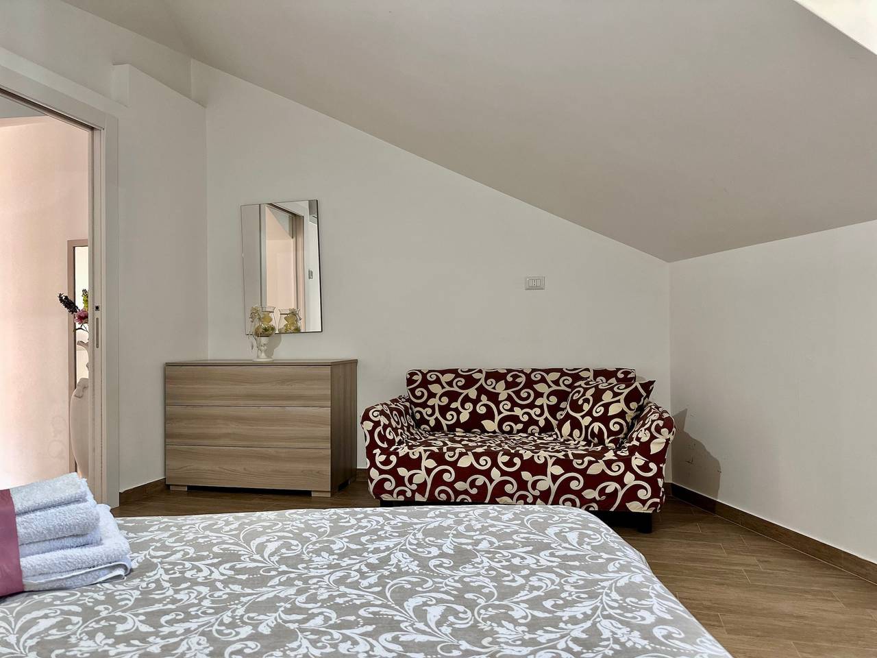 Ganze Wohnung, Ferienwohnung 'Alba E Tramonto' mit Bergblick, Wi-Fi und Klimaanlage in Pimonte, Monti Lattari