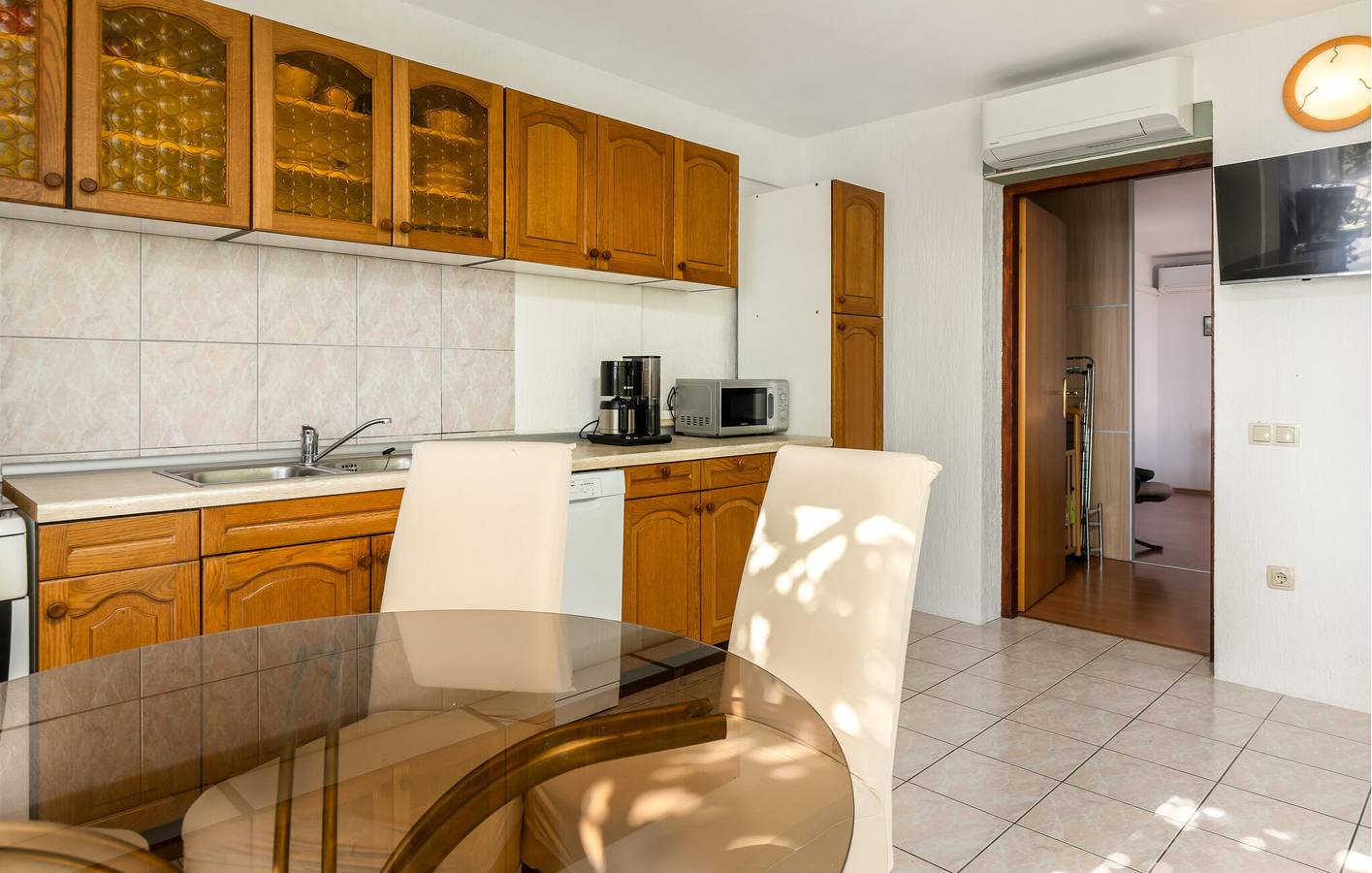 Ganze Ferienwohnung, Ferienwohnung für 2 Personen mit Terrasse in Banjol, Rab