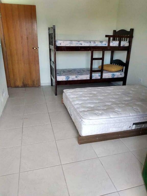 Strandhaus mit Pool und Whirlpool an der Nordküste von São Paulo in Caraguatatuba, Região Metropolitana do Vale do Paraíba e Litoral Norte