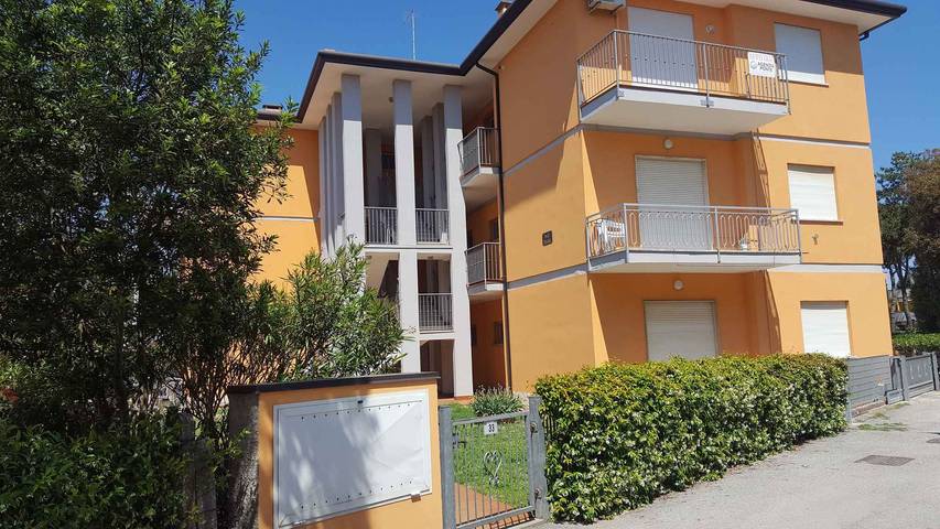 Ferienwohnung für 9 Personen, mit Balkon in Rosolina Mare