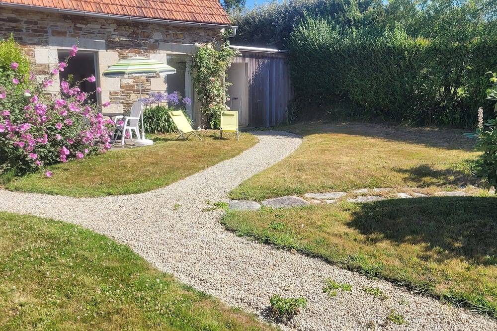 Appartement entier, Gîte lumineux au calme proche de la côte de granit rose in Lannion, Région de Lannion