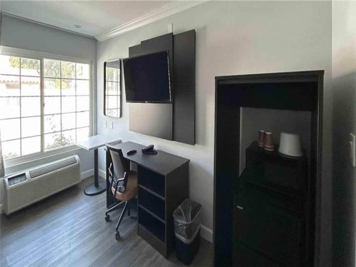 Ganze Wohnung, 2 Queensize-Betten | Barrierefreier Zugang | Microbridge in Buena Park, Orange County
