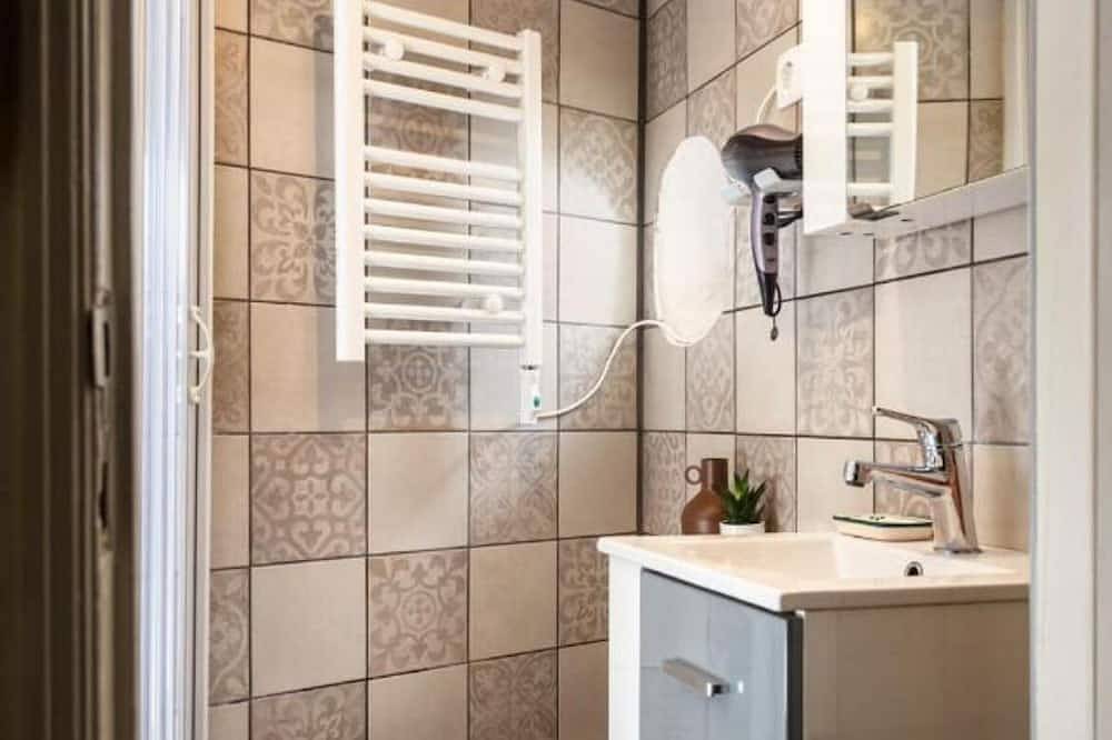 Ganze Wohnung, Charming 1-bedroom cottage in adorable Lisbon center with Ac - Casa Aurora in Sé, Santa Maria Maior