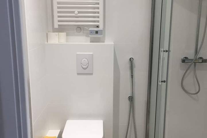 Ganze Wohnung, Cannes: Luxurious studio in the Croix des Gardes residential neighborhood, with a pool in Cannes, Mittelmeerküste (Frankreich)