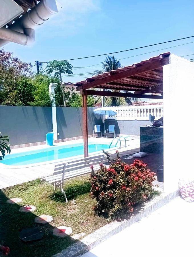 Casas e apartamentos de temporada para 19 pessoas, com piscina e jardim, com animais de estimação em Arembepe