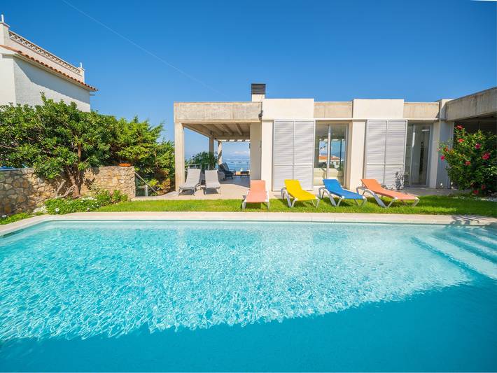 Maison de vacances pour 12 personnes, avec jardin ainsi que terrasse et piscine, adapté aux familles dans Punta Montgo