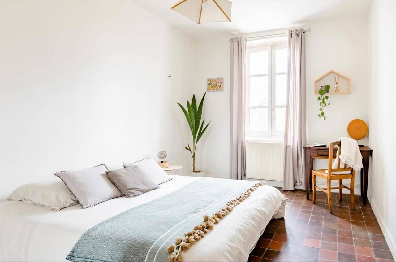 Appartement de vacances entier, Double Room in Gleizé, Beaujolais