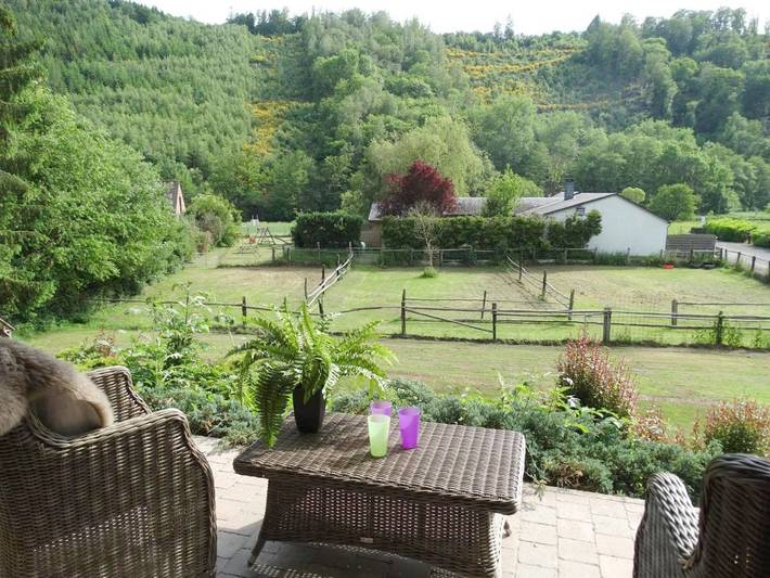 Appartement de vacances pour 5 personnes, avec Terrasse ainsi que Jardin et Vue à La Roche-en-Ardenne