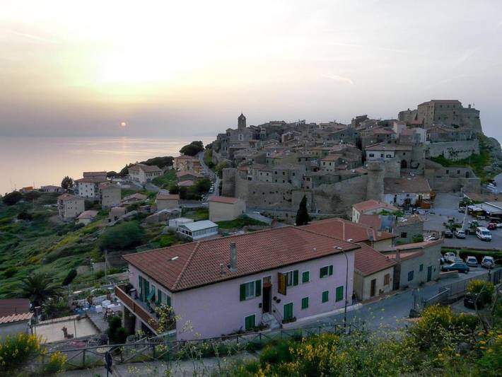 Ferienwohnung für 2 Personen, mit Garten und Terrasse auf Isola del Giglio - 2