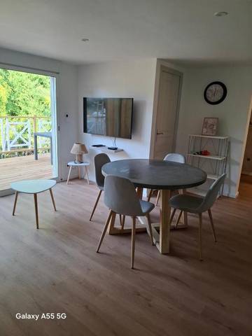 Gîte pour 4 personnes, avec vue et terrasse à Montsoué