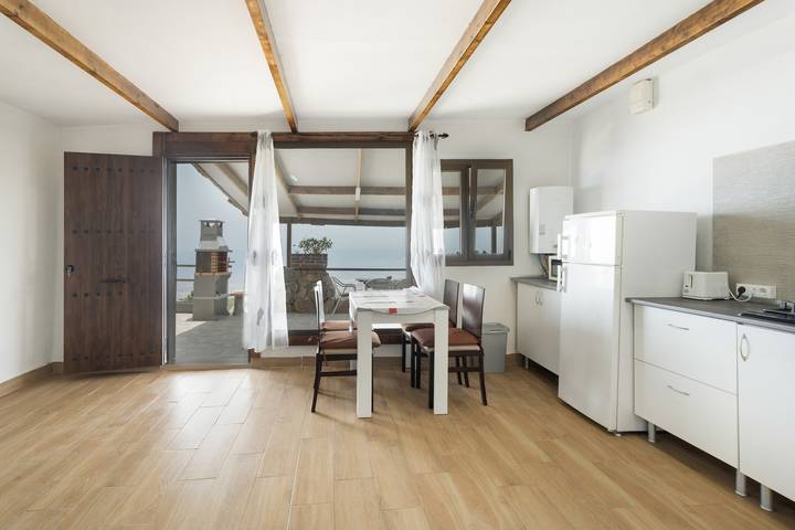 Appartamento intero, Casa Dani: tranquillità in montagna con piscina e giardino in Granadilla de Abona, Tenerife Sud