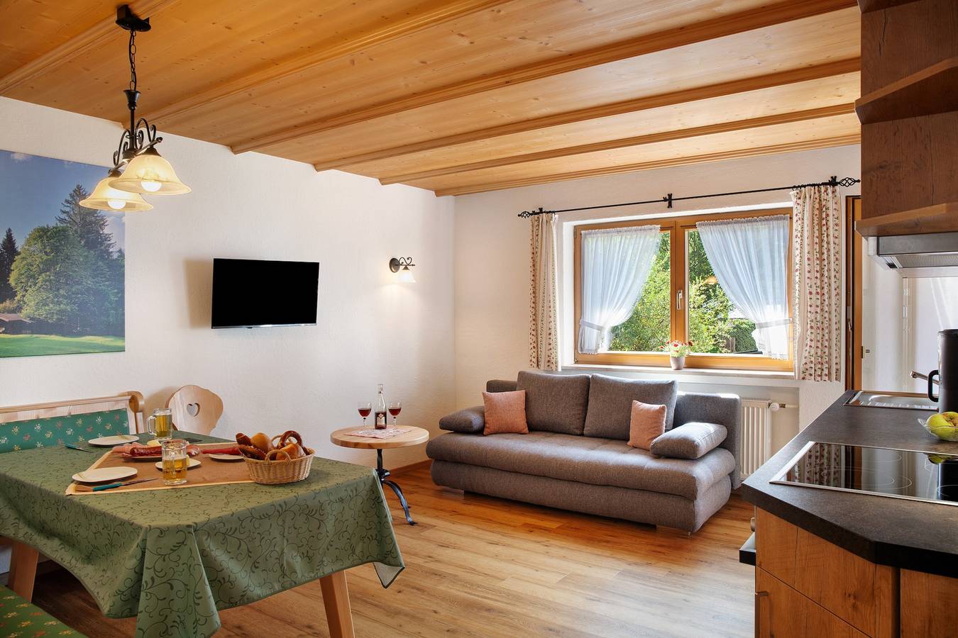 Geheel appartement, Appartement 'Ferienwohnung Waxensteinblick' met Uitzicht op de Bergen, Balkon en Wi-Fi in Grainau, Eibsee