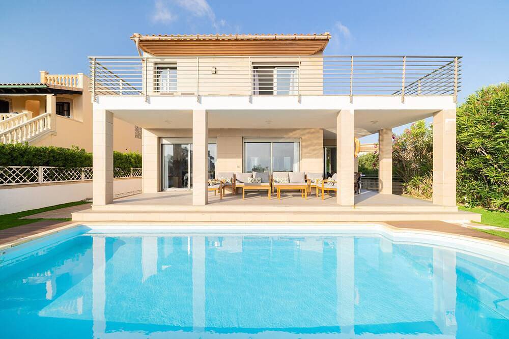 C'an Tugores by Rentallorca in Colònia de Sant Pere, Artà