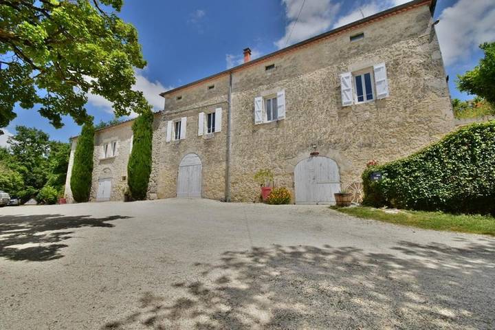 Location de vacances pour 5 personnes, avec piscine ainsi que jardin et vue à Castelnau-sur-l'Auvignon - 4