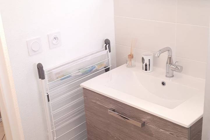 Entire apartment, T2 apartment + 2 terraces + 1 private secure Parking + WIFI + TV. in Biarritz, Bayonne region