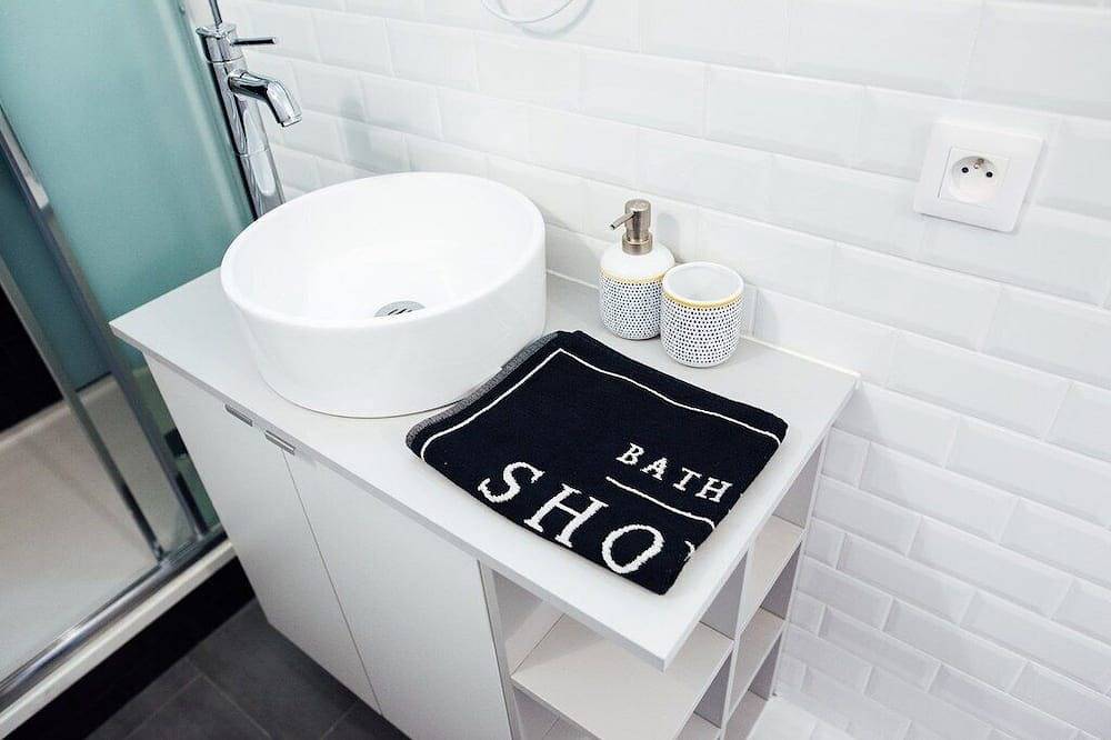 Apartamento entero, Studio Bistrot cerca de Paris y Disneyland - Wifi Gratuito in Le Perreux-sur-Marne, Valle del Marne