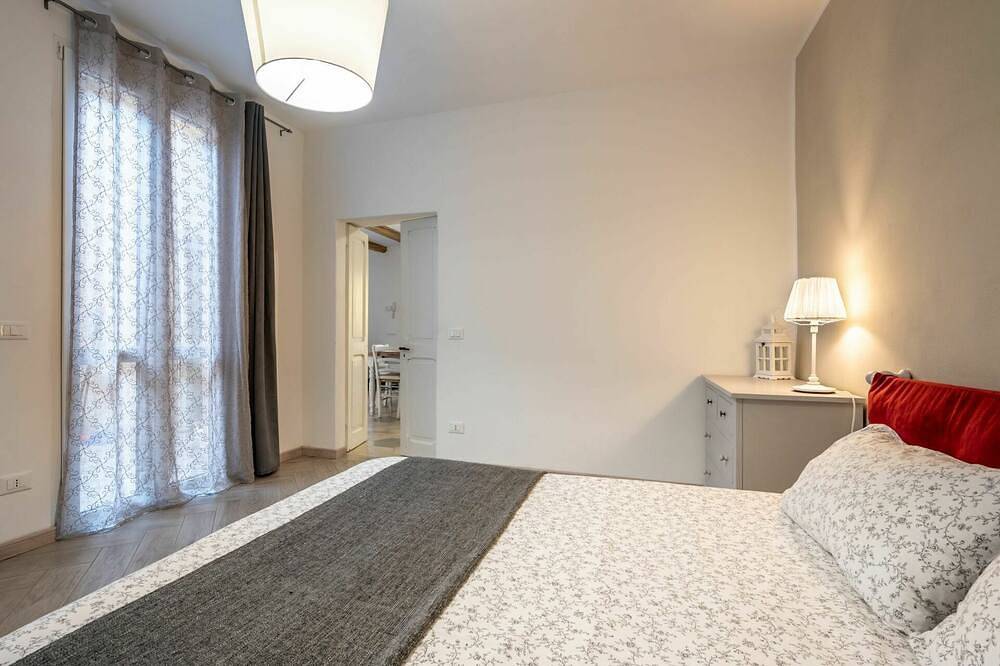Ganze Wohnung, Gemütliche Wohnung für 4 Leute mit W-Lan, Tv, Terrasse und Haustiere erlaubt in Omegna, Ortasee