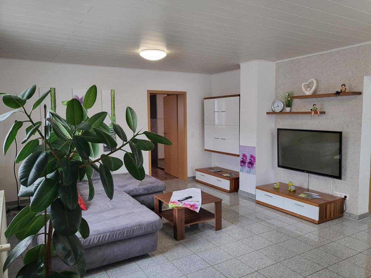 Ganze Wohnung, One-Bedroom Apartment in Annweiler, Südliche Weinstraße