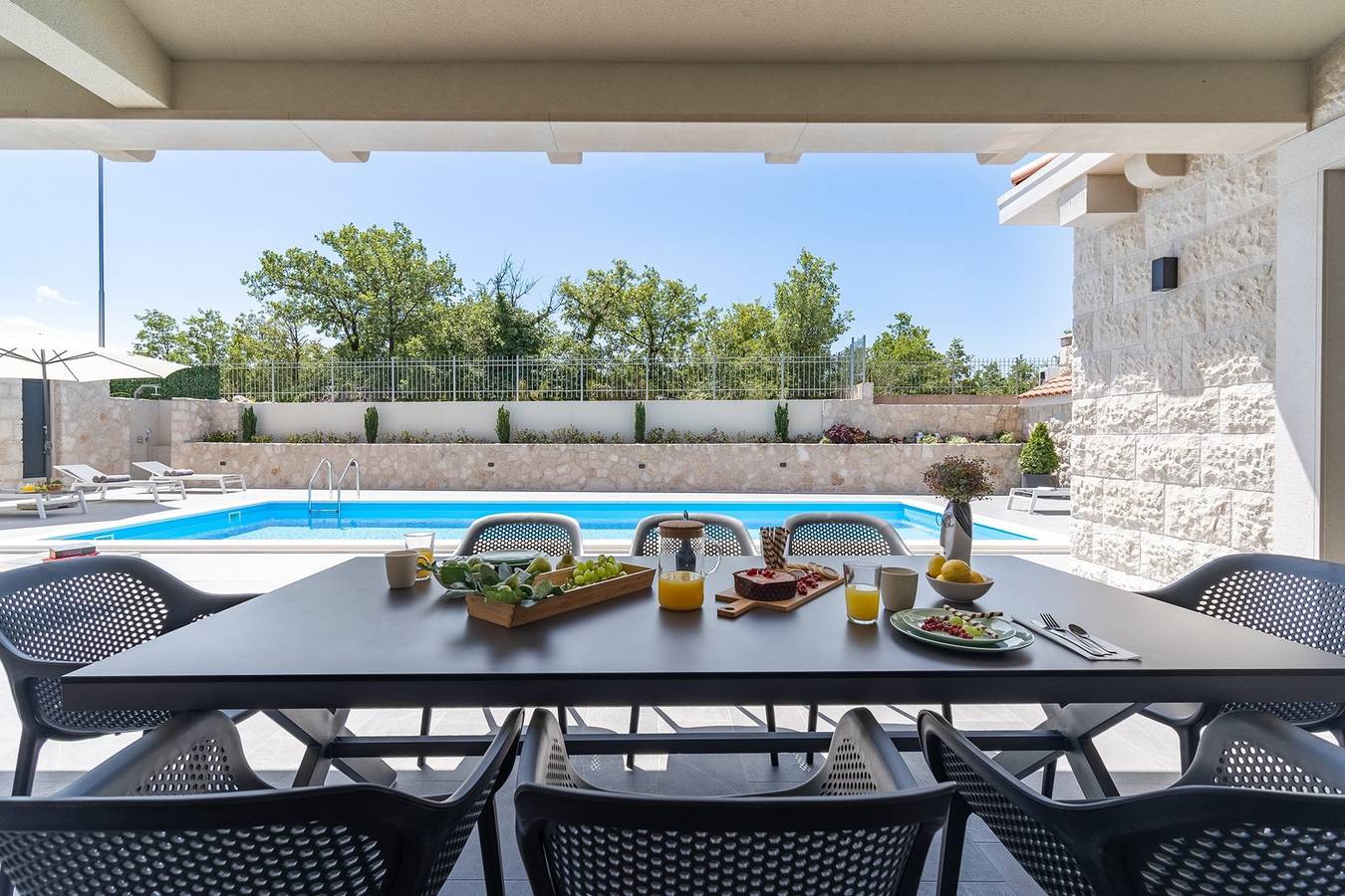 Villa Neven with heated private pool,wine cellar in Dalmatinisches Zagora