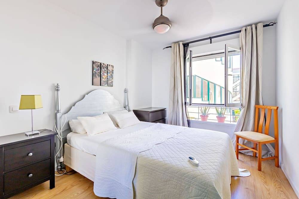 Ganze Wohnung, Colors Apartment and parking 4 pax Historic Center in Casco Antiguo, Sevilla