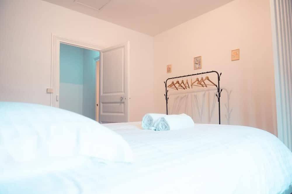 L'Etape - La Maison des amis in Tours, Région de Tours