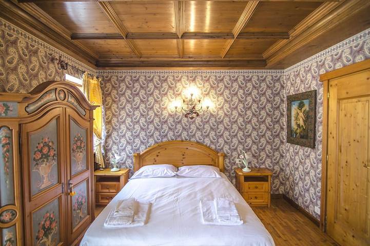 Ganze Wohnung, Ground floor flat with a small terrace in the heart of San Vito di Cadore in San Vito di Cadore, Dolomiti Superski