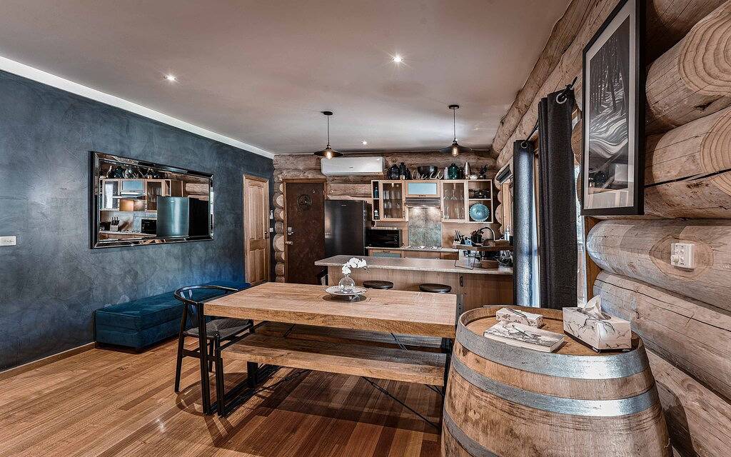 Cuan Den Log Cabin - Book Now for a Unique High Country Summer Getaway! in Merrijig, Shire of Mansfield