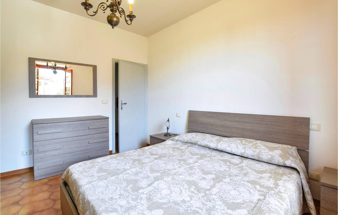 Retiro junto a la piscina con aparcamiento y hoguera in Camaiore, Costa de la Maremma