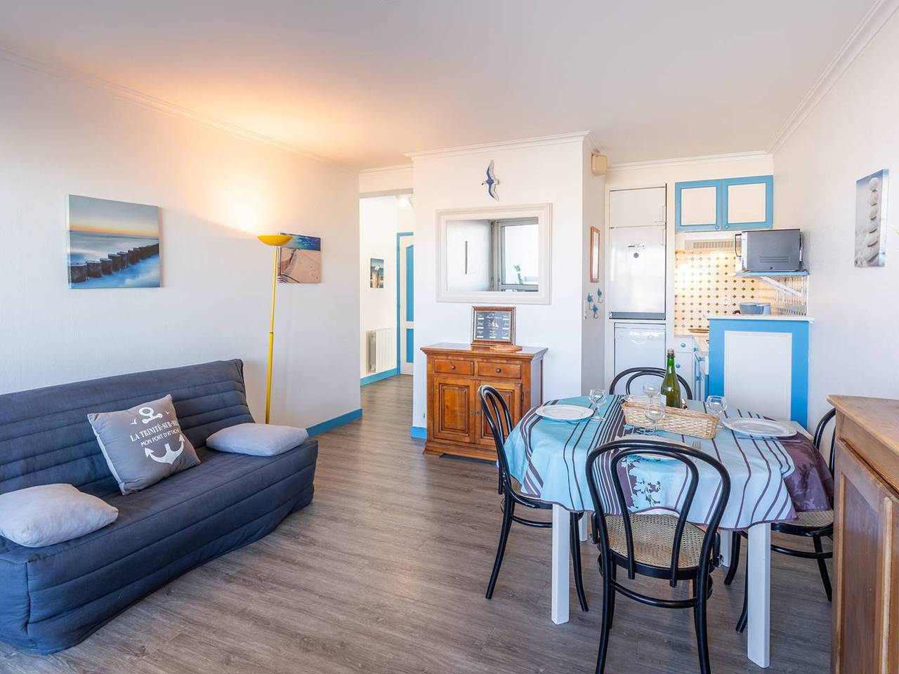 Appartement entier, Appartement 3 pièces à La Trinité-sur-Mer avec parking, 4 pers., vue sur port in La Trinité-sur-Mer, Côte des Mégalithes