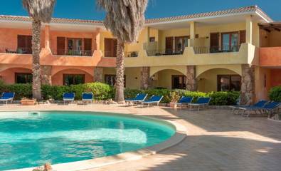 Residenz für 2 Personen, mit Pool und Garten in Palau (Sardinien)