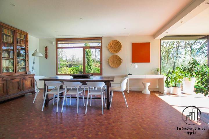 Villa pour 8 personnes, avec vue ainsi que piscine et jardin - 1