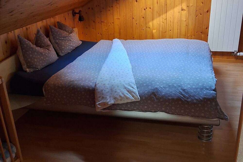 Ganze Wohnung, Heimelige Wohnung, familienfreundlich, freistehend, abseits der Hauptstrasse in Kandergrund, Frutigen - Lenk - Adelboden