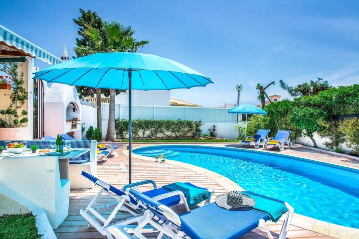 Villa für 6 Personen, mit Pool und Terrasse sowie Garten an der Algarve - 2