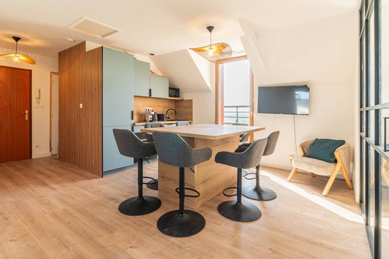 Apartamento entero, Balcon ensoleillé et confort moderne – T4 vue mer in Port-Louis, Côte des Mégalithes