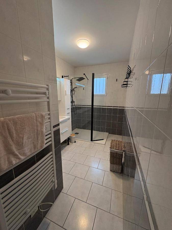 Location de vacances pour 6 personnes, avec terrasse, animaux acceptés à Cellettes - 4