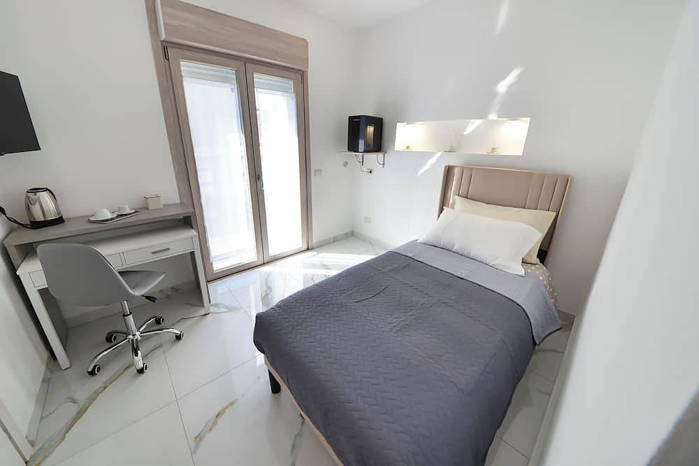 Camera Di Nuovissima Costruzione Con Bagno Privato, Wifi E Balcone in Rho, Provincia di Milano