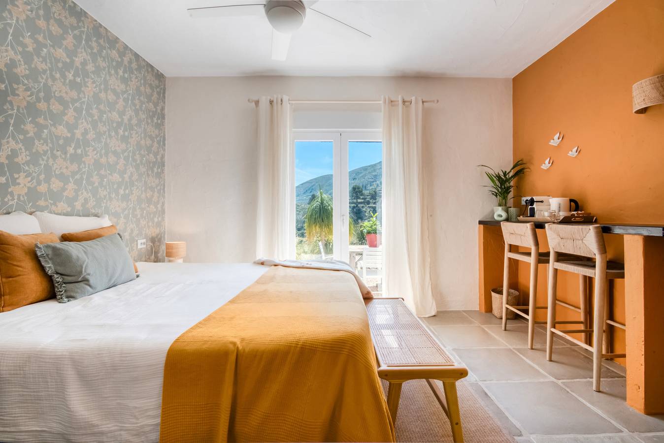 Room 'Ocre' with Mountain View, Wi-Fi and Air Conditioning in Adsubia, Alicante Inland