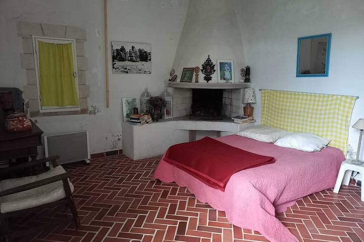 Characterful Home: Accommodates up to 17 people; 5 bedrooms, 5 bathrooms in Loix, Ile de Re
