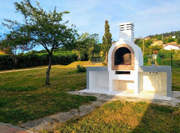 Casa rural para 10 personas, con Balcón y Terraza además de Jardín y Vistas en Gozón - 4