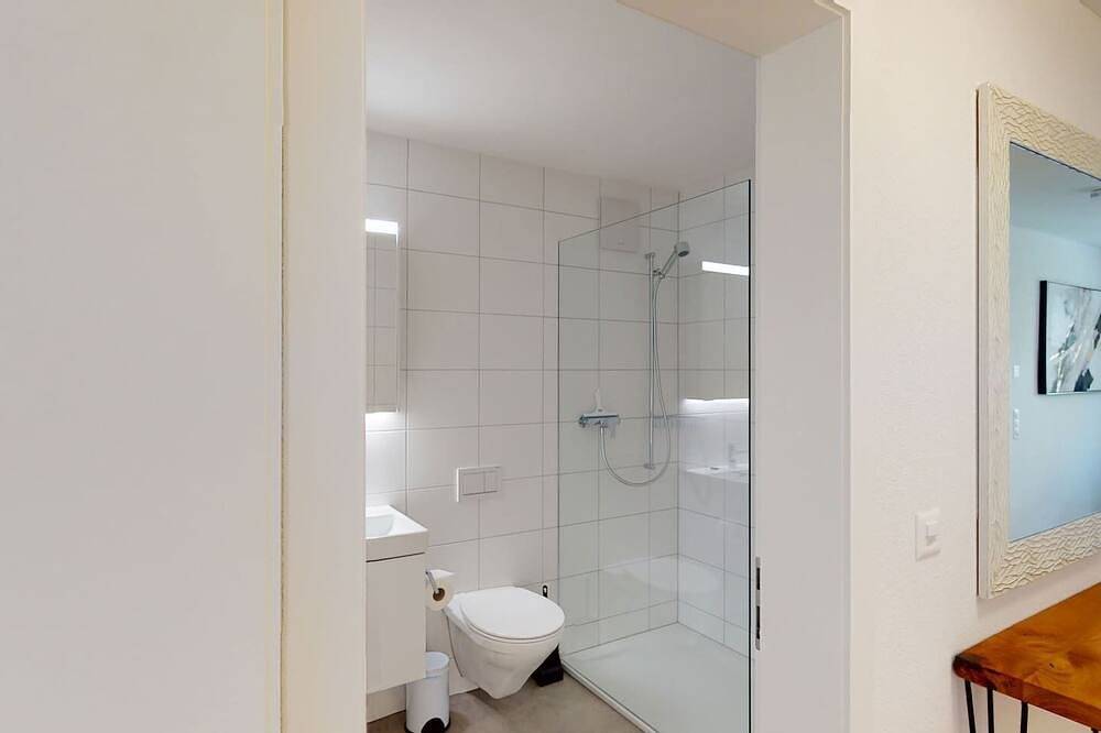 Big studio with balcony - Sun 14 in Zúrich, Distrito de Zúrich