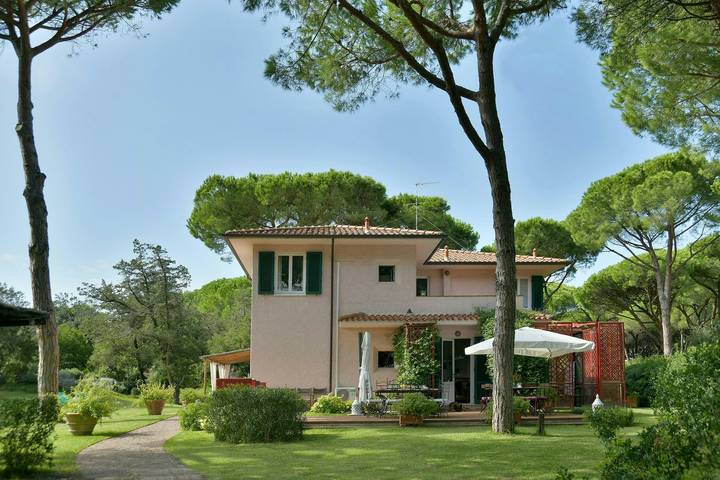 Ferienhaus für 12 Personen, mit Garten und Terrasse, kinderfreundlich in Marina di Bibbona - 4