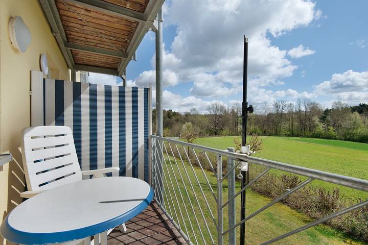 Ferienwohnung für 4 Personen, mit Seeblick und Balkon in Fränkisches Seenland - 4