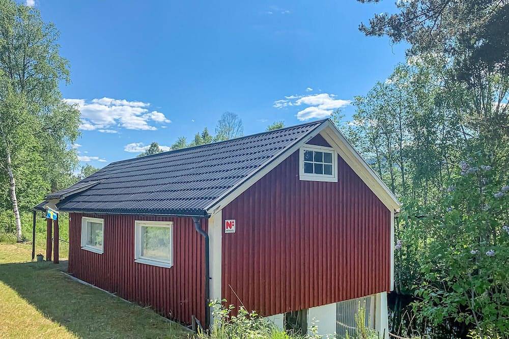 Cozy home in Torsby with house sea view in Vitsand, Värmlands land