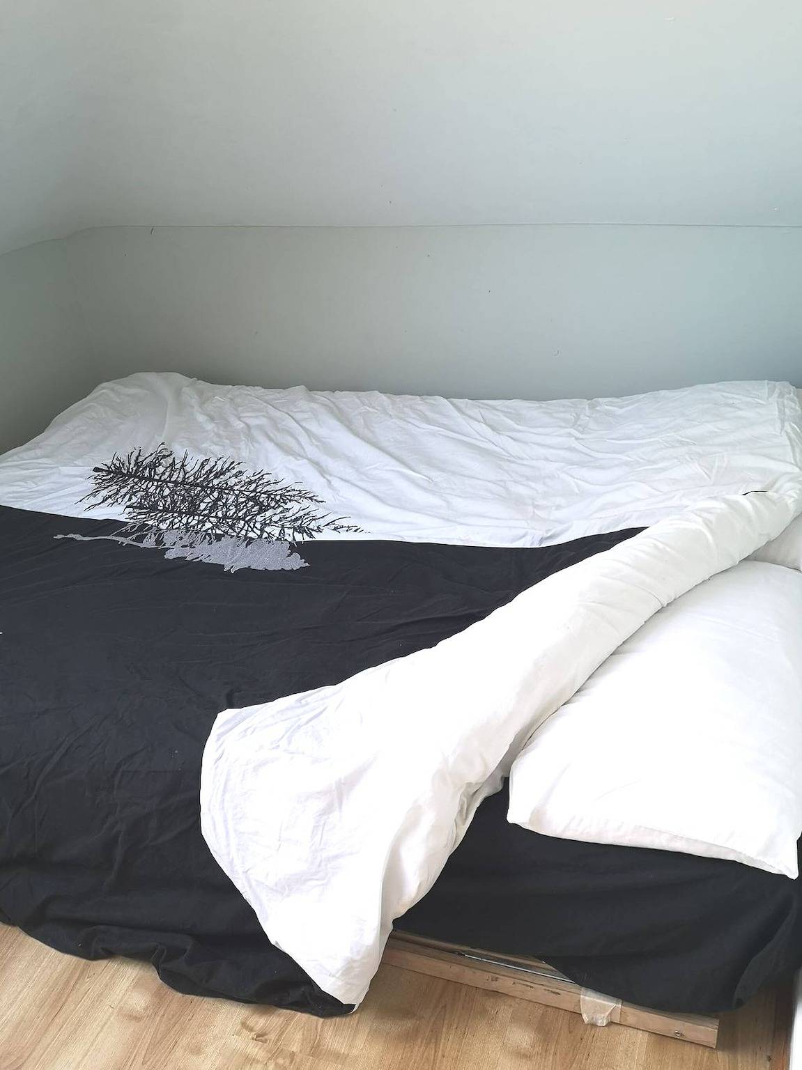 Ganze Wohnung, Nettes „Bijous“ -Db-Zimmer-Apartment auf dem Dachboden in Spelthorne, Surrey