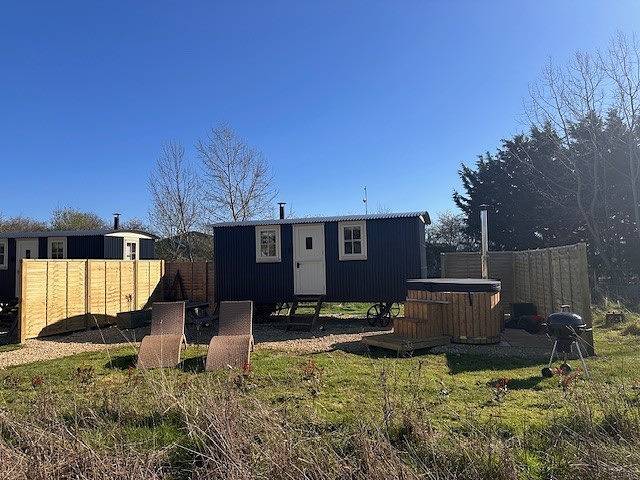 Holiday rental for 2 people, with hot tub, with pets in Northamptonshire