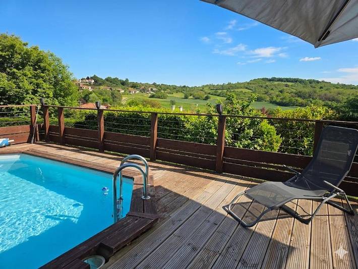Appartement de vacances pour 2 personnes, avec Jacuzzi et Terrasse ainsi que Jardin et Piscine