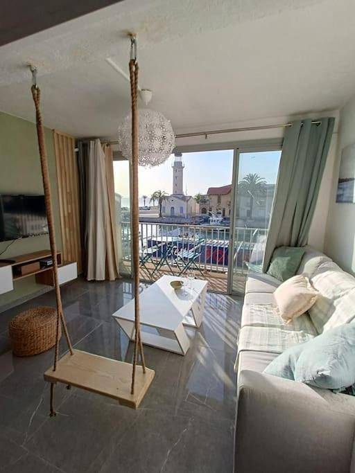 Gîte pour 6 personnes, avec terrasse et vue dans Le Vieux Phare Du Grau Du Roi