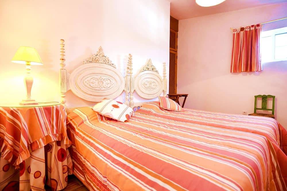 Hermosa casa de campo restaurada típica de Algarve con piscina privada y vista al mar in Salir, Distrito de Faro